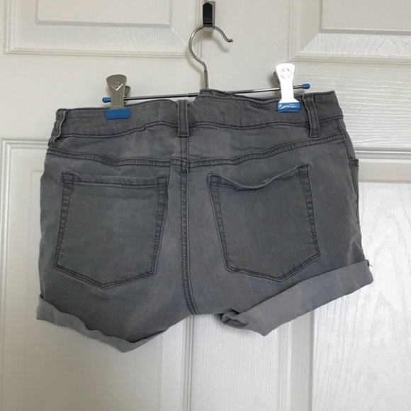 Pac Sun Jean Shorts - Picture 2 of 2